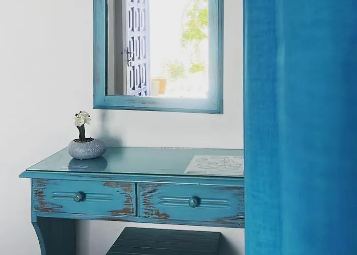 Anna Maria Santorini Hotel