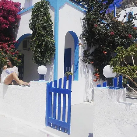 Anna Maria Santorini Hotel 2*