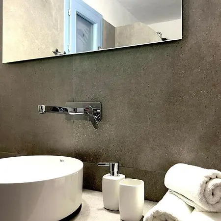 Anna Maria Santorini 2*