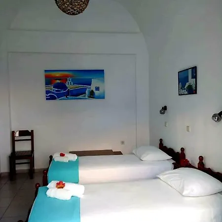 Anna Maria Santorini Hotel 2*