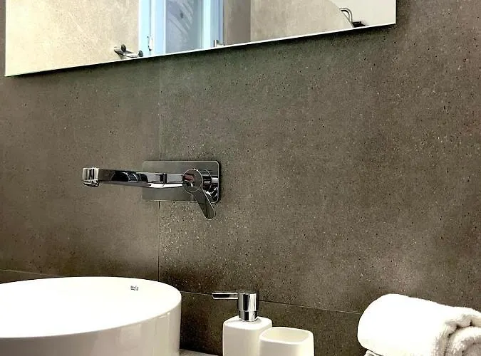 Anna Maria Santorini 2*